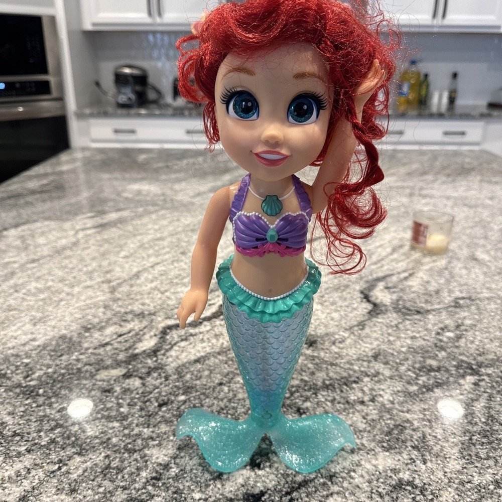 Disney Princess Sing & Sparkle Ariel Doll 14" Light Up Talking Little Mermaid
